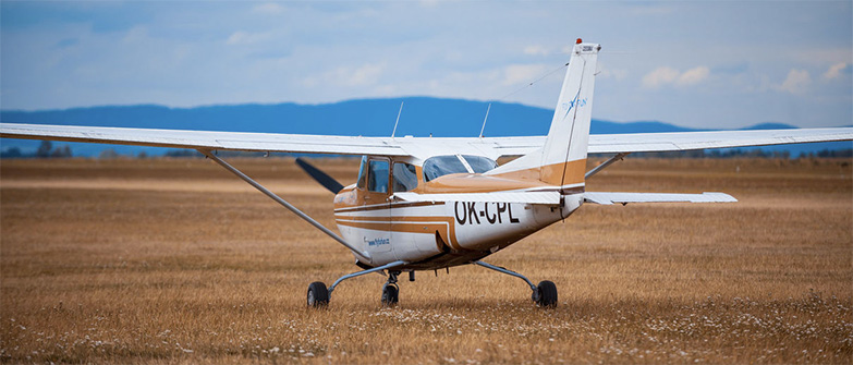 Bay chuyên nghiệp và bay theo sở thích